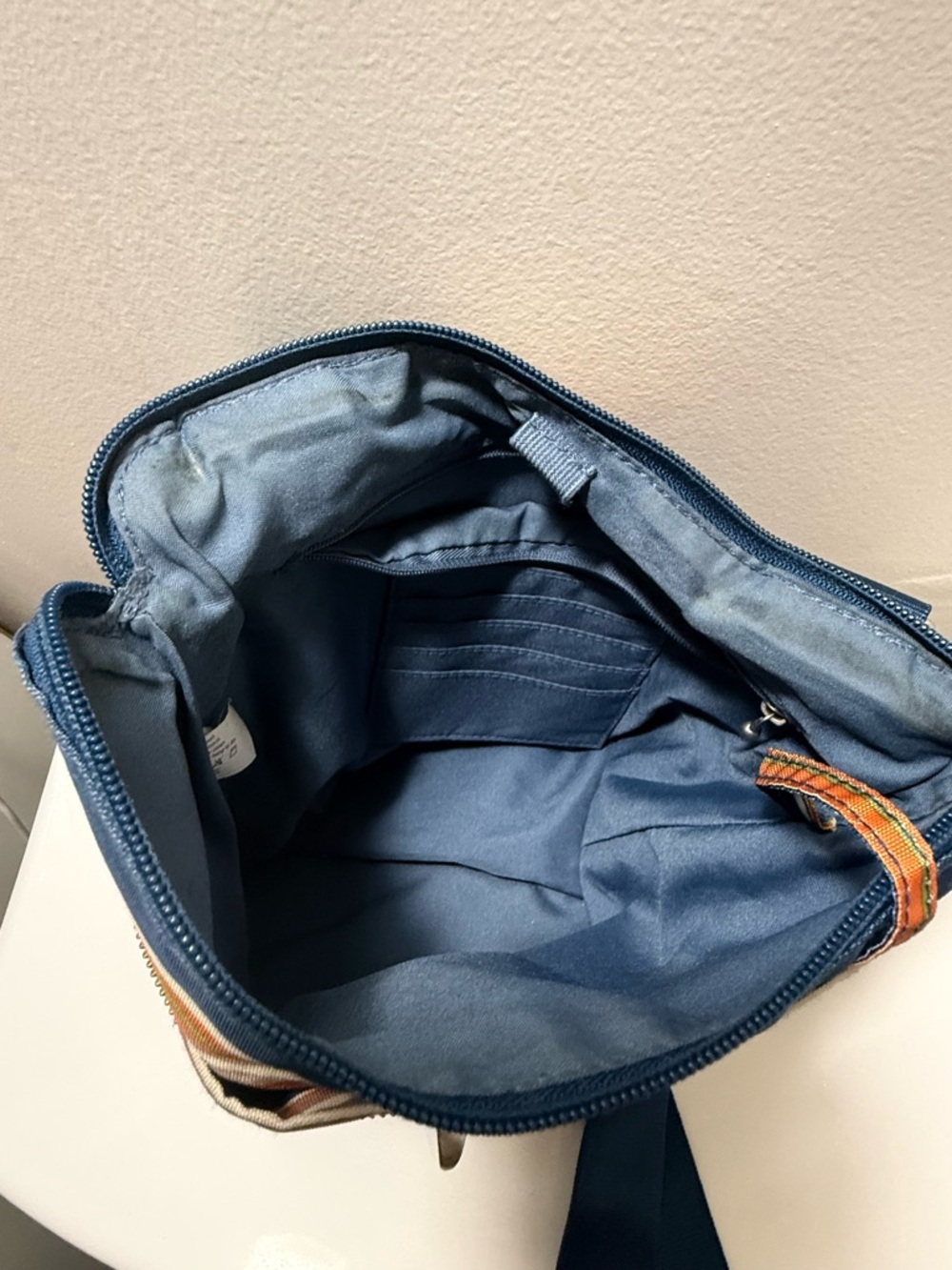 baggallini Striped Blue Orange Crossbody Bag Adjustable Strap Silver Hardware Z… - Picture 7 of 8